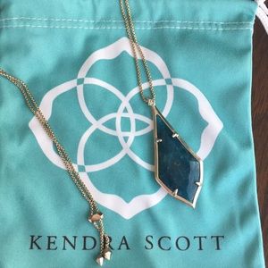 Kendra Scott necklace